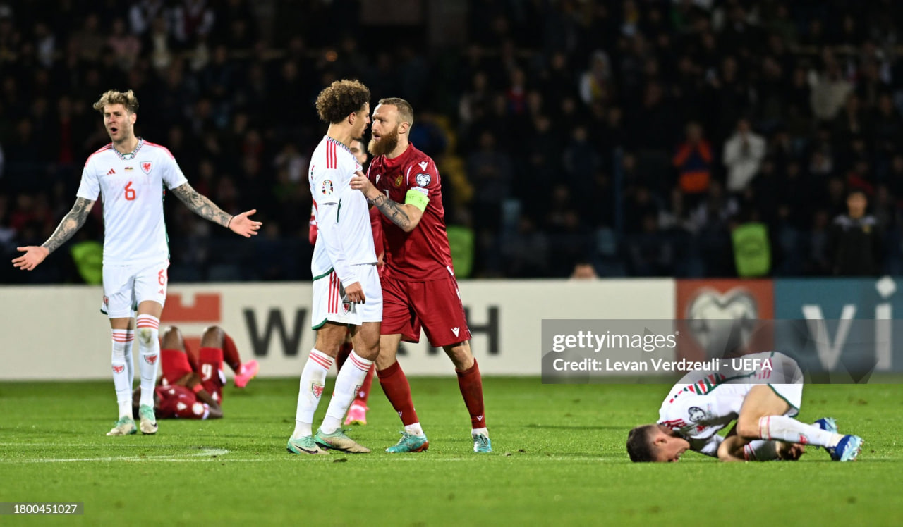 Вараздат Ароян и Итан Ампаду 